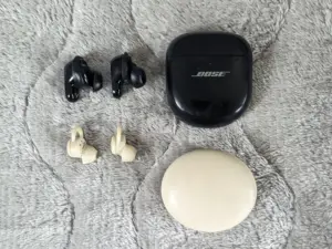 BoseとKandarのイヤホン