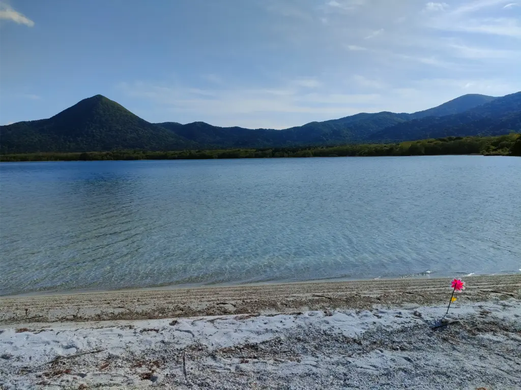 宇曽利山湖 極楽浜