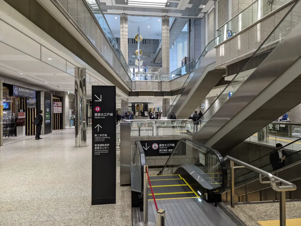 第一本庁舎エスカレーター