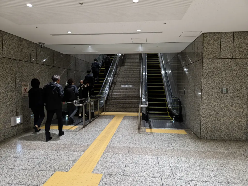 都庁連絡口エスカレーター