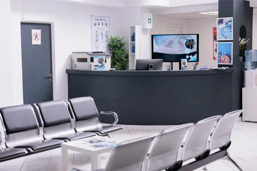 クリニックの待合室
