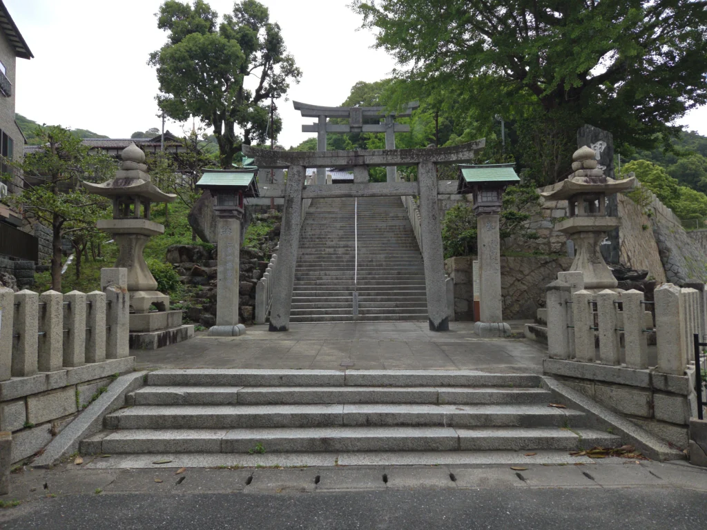 甲宗八幡宮